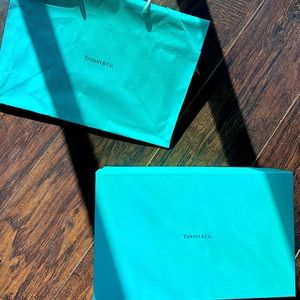 Tiffany & Co wrapping bag bundle